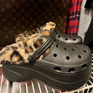 Non Crocs